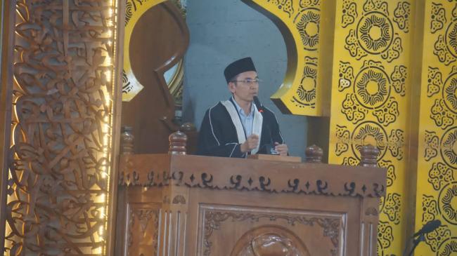 Khatib di Masjid Raya Bengkulu, Tuan Guru Bajang Ajak Jamaah Rawat Indonesia