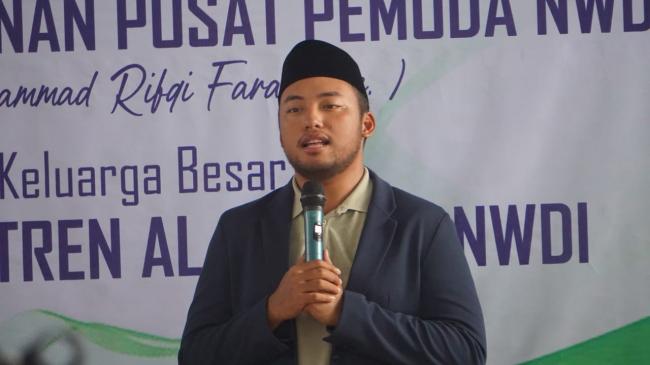 Putra Sulung TGB Menyoroti Dinamika Politik di Indonesia
